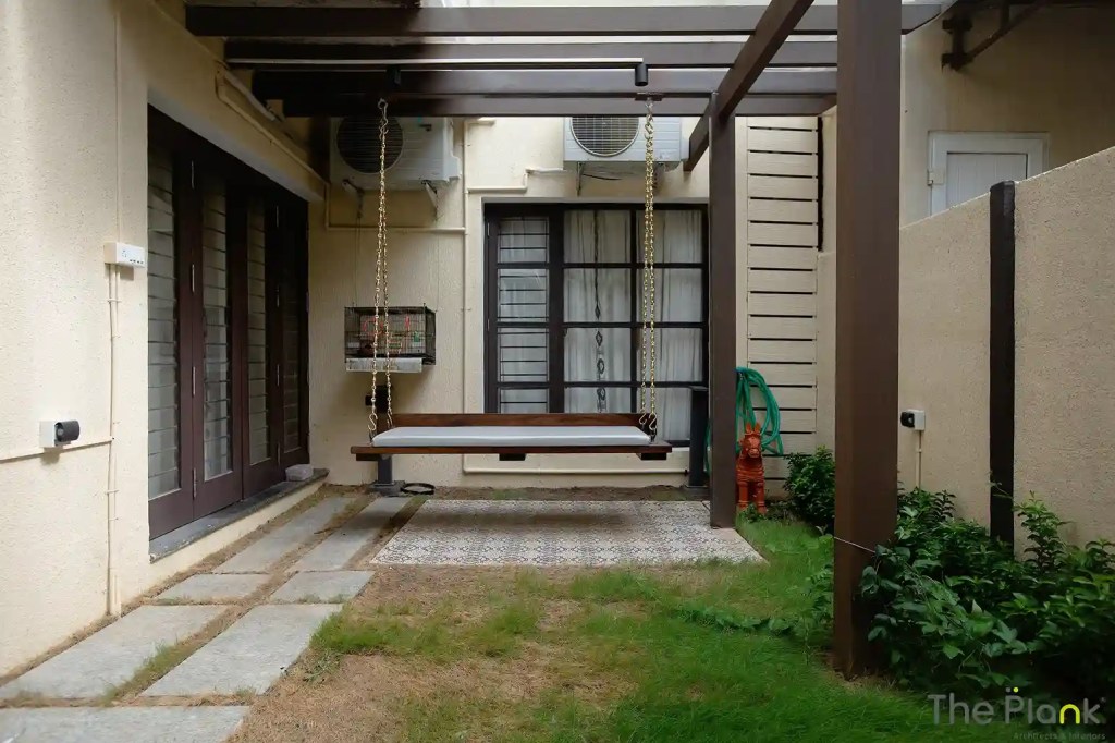 Modern house and office outdoor design